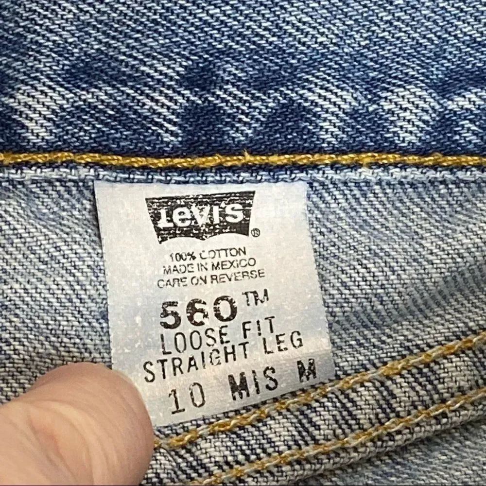 Levi’s vintage 560 high waist mom jeans size 10